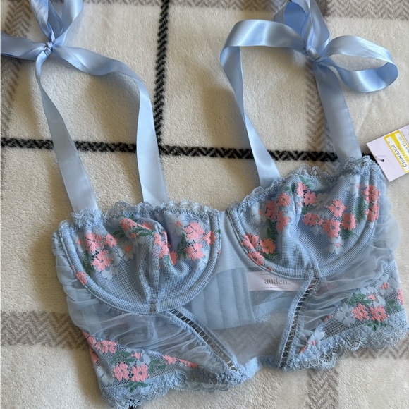 Other - Light Blue Floral Lace Underwire Bralette